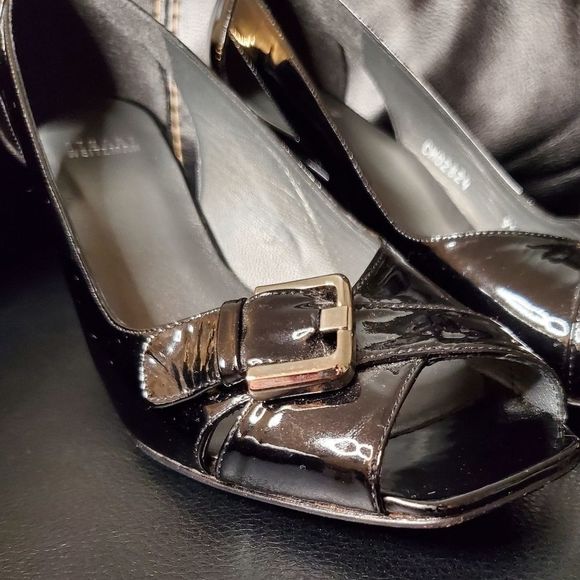 STUART WEITZMAN Belmont Peep-Toe Wedge Heel Black Patent Leather Size 9.5 - Picture 5 of 9